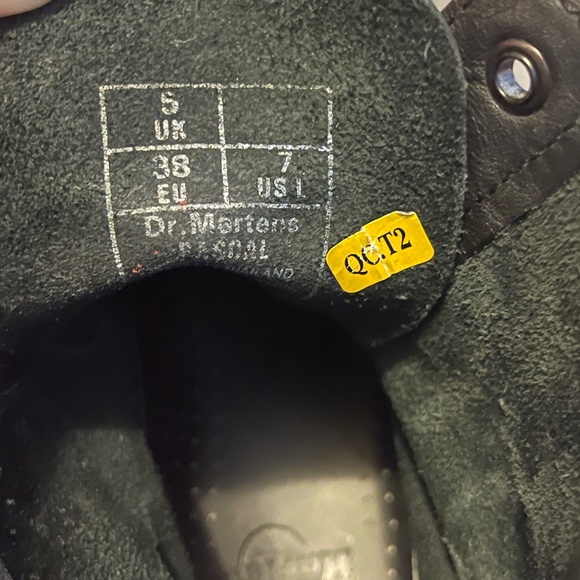 Dr Martens Pascal Boots Shoes Womens US 7 Black Leather 8-eye classic - Picture 7 of 10